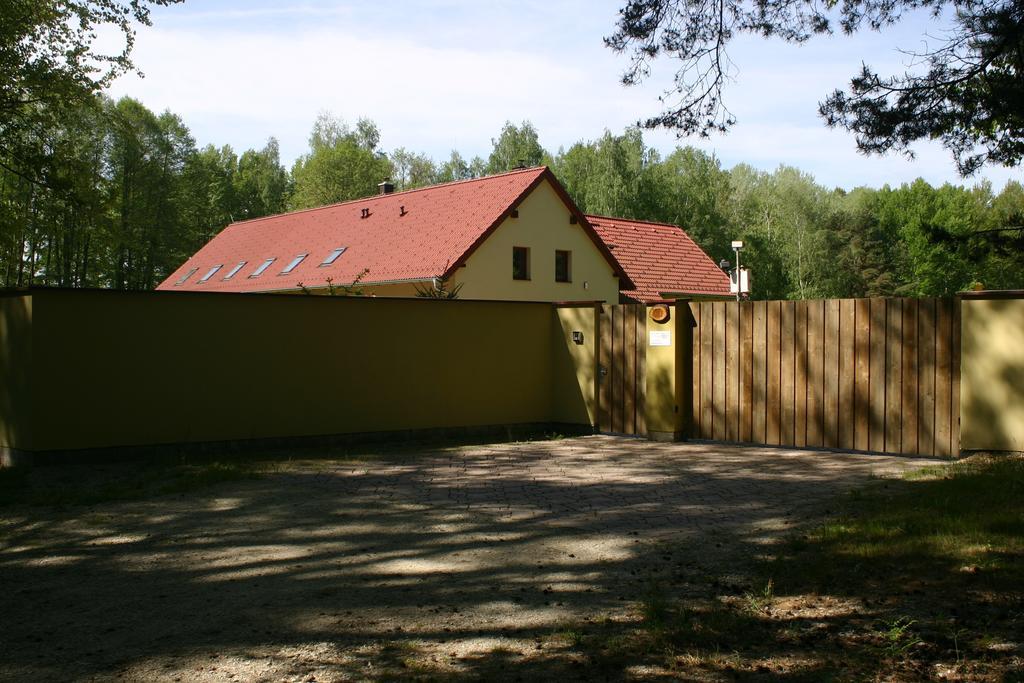 Hotel Penzion U Blatce Nové Hrady Exterior foto